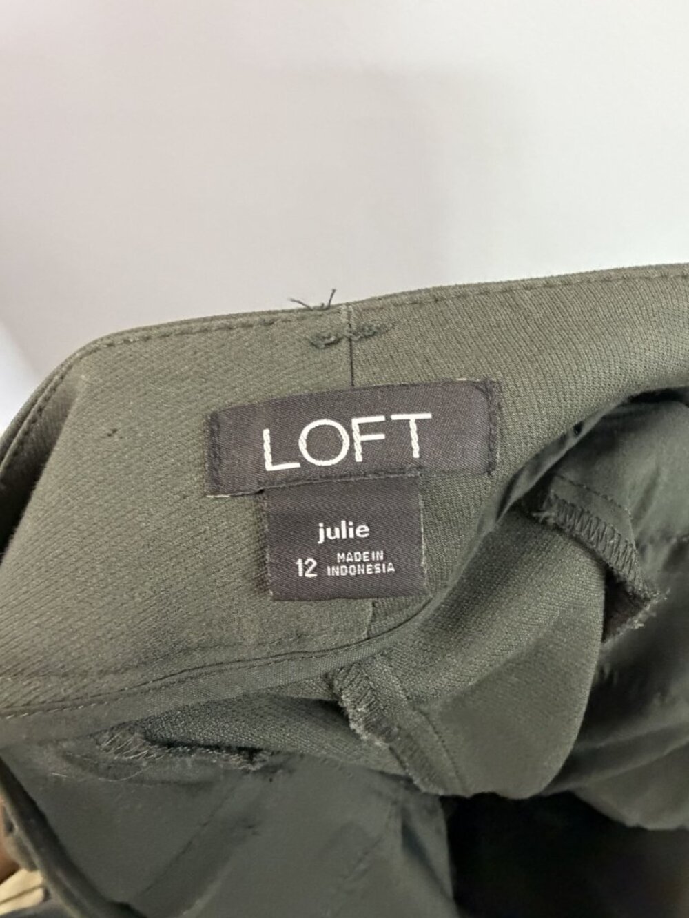 Loft Julie Olive Green Straight-Leg Womens Pants Size 12 - Picture 3 of 6